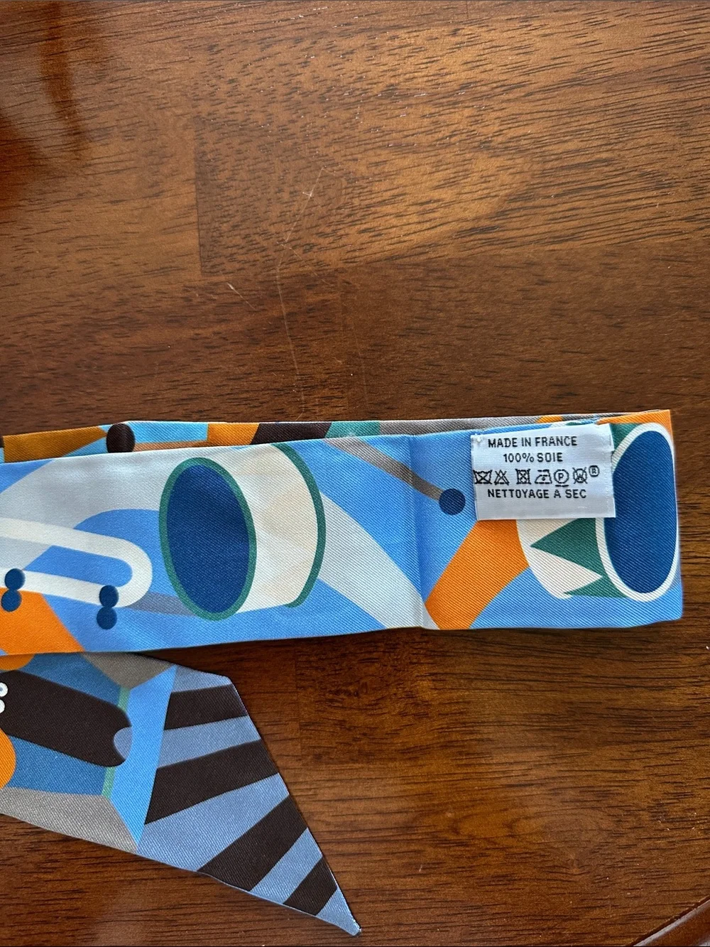 Hermes Twilly Scarf - Picture 6 of 9